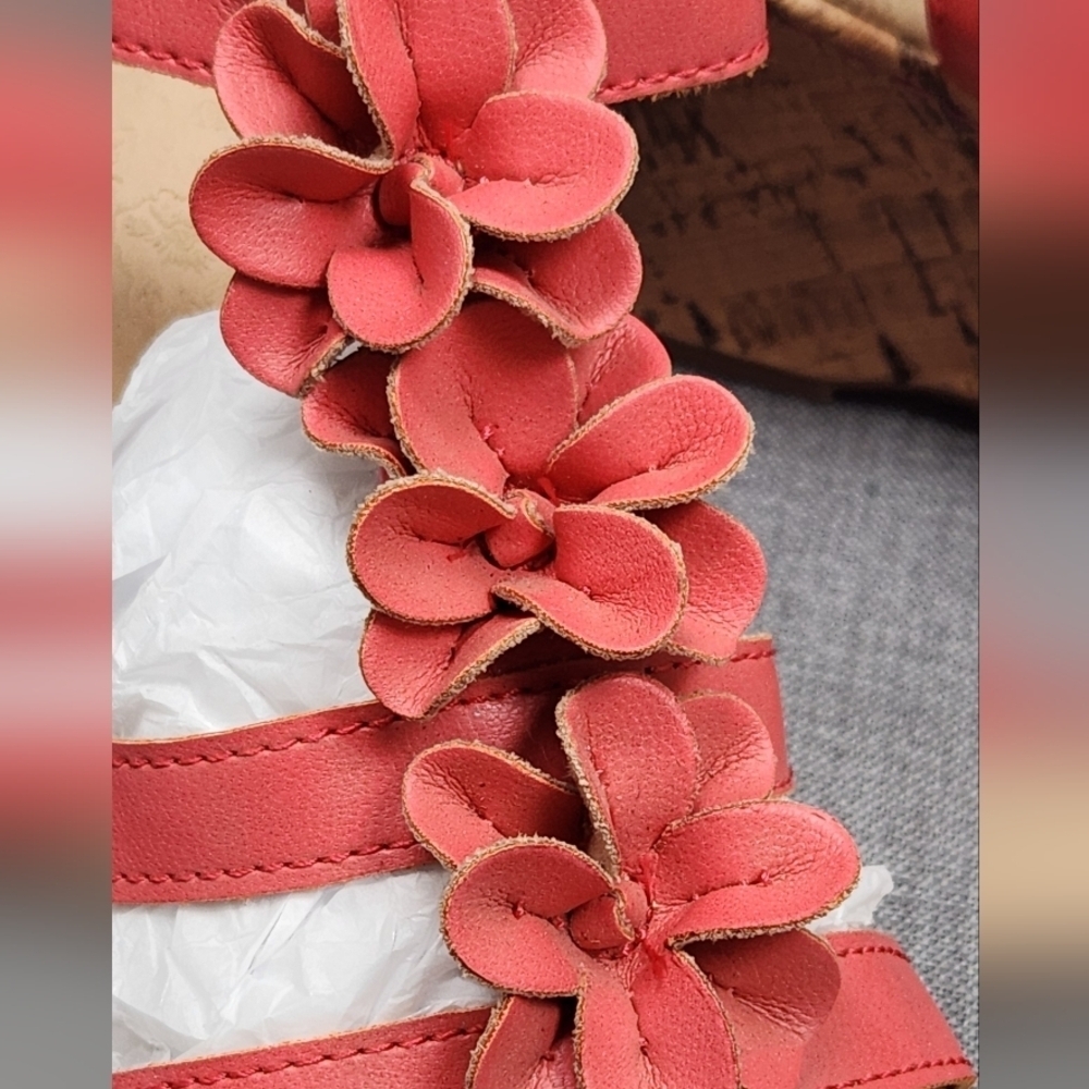 b.o.c Floral High Wedge Strap Sandals. Size 10 - Picture 2 of 12